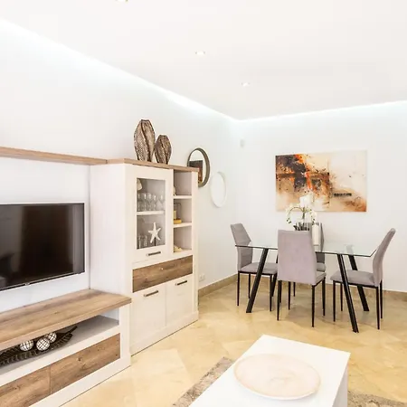 Appartement #228 Garrett Flats By Holidays