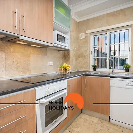 #228 Garrett Flats By Holidays Apartment *