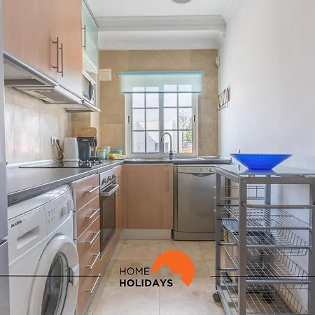 #228 Garrett Flats By Holidays * Albufeira