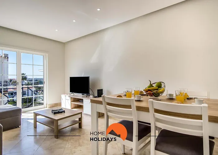 #228 Garrett Flats By Holidays