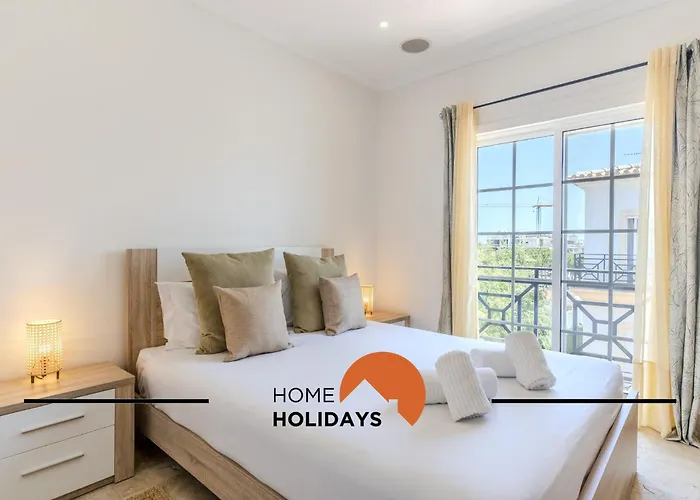 #228 Garrett Flats By Holidays *