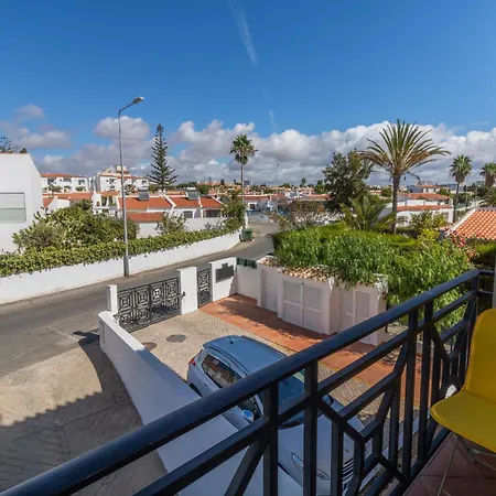 #228 Garrett Flats By Holidays