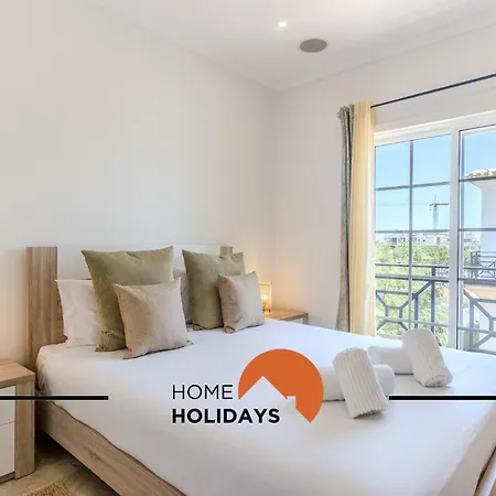 #228 Garrett Flats By Holidays *